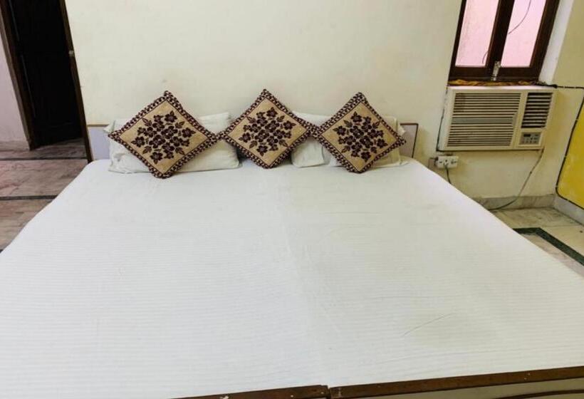 בית מלון כפרי Pop The Shor Inn