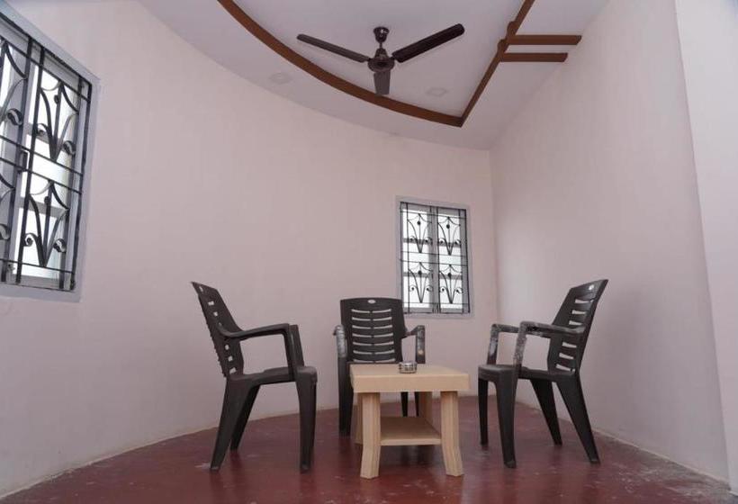 ホテル Pop 82356  Shreenathji