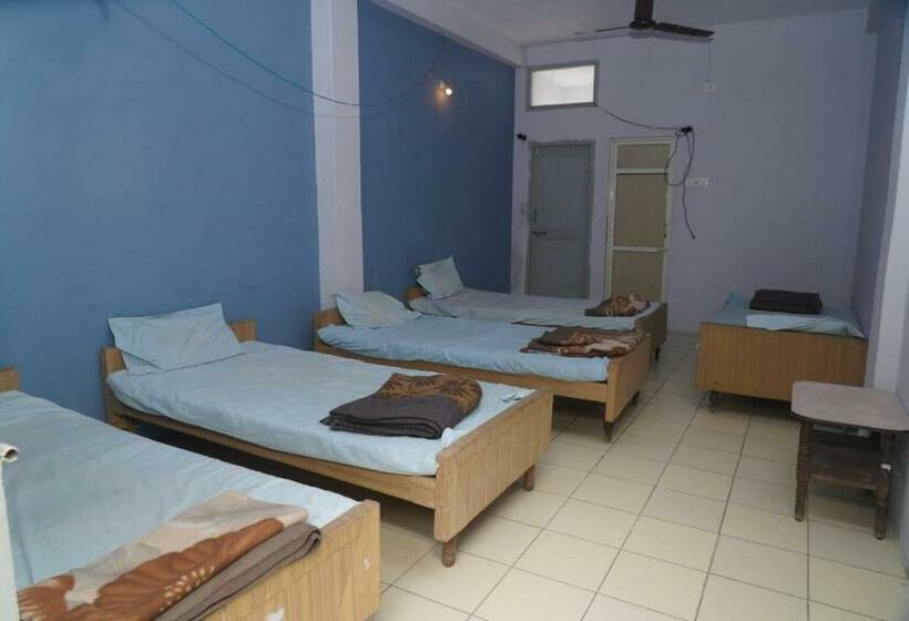 ホテル Pop 82356  Shreenathji