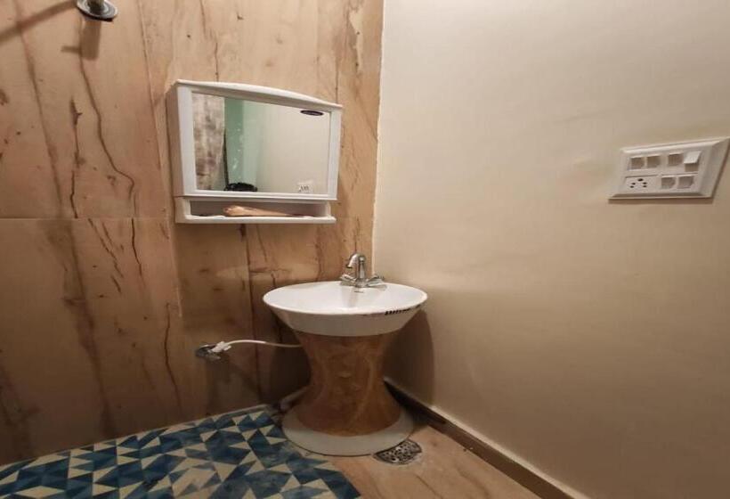 ホテル Pop 82375  Green Star