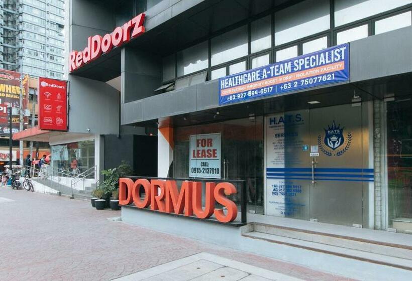 Отель Reddoorz Hostel @ Dormus España