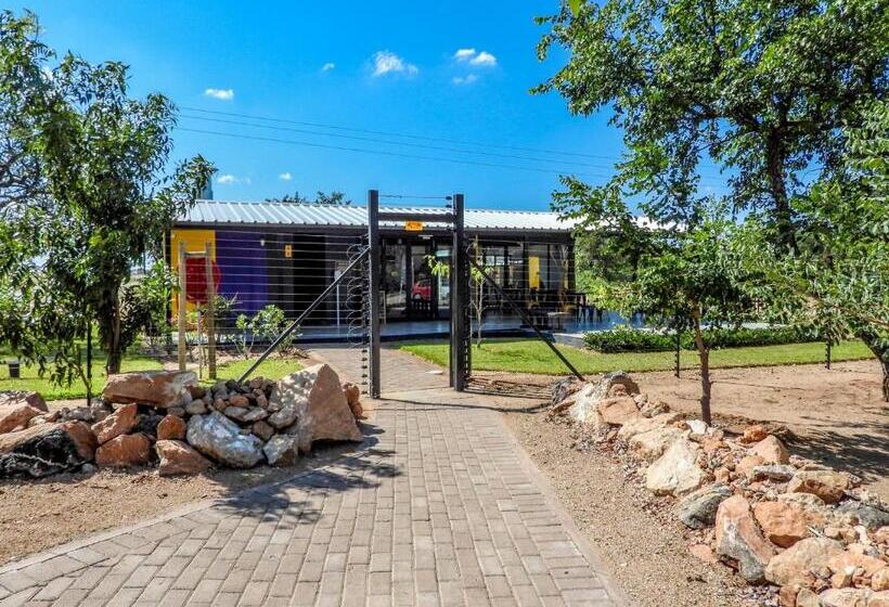 בית מלון כפרי Sleepover Beitbridge