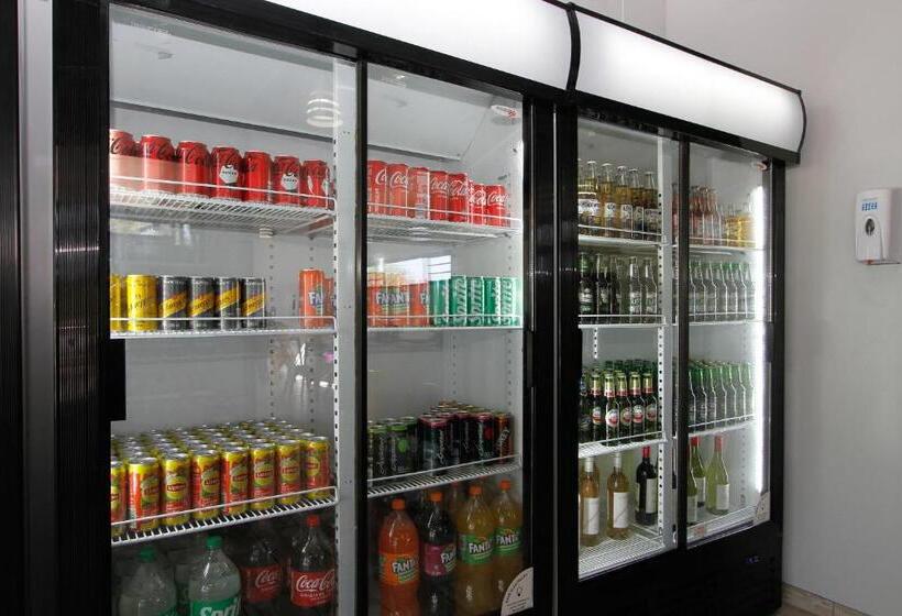 בית מלון כפרי Sleepover Beitbridge