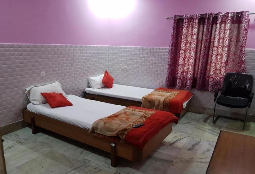 فندق Spot On 78566 West View