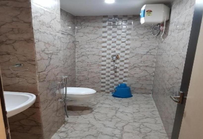 فندق Spot On 78566 West View