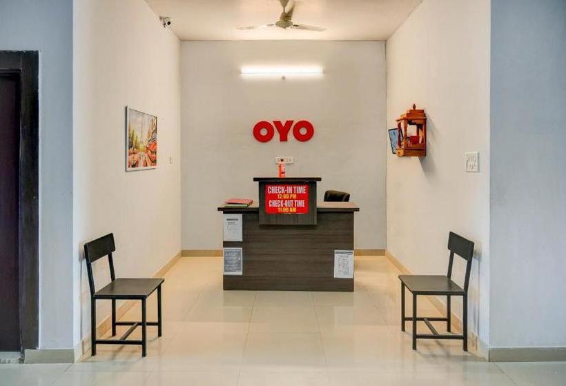 酒店 Spot On 82219 New Lake Palace