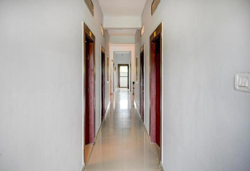 酒店 Spot On 82219 New Lake Palace