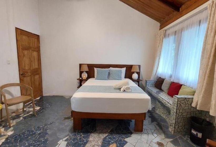 بنسيون Casa Thirema Tortuguero