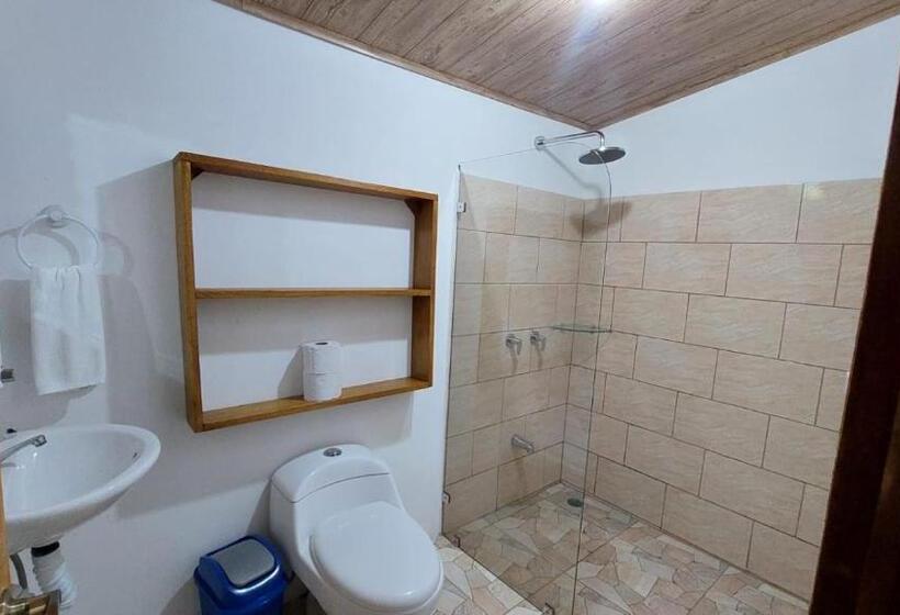 بنسيون Casa Thirema Tortuguero