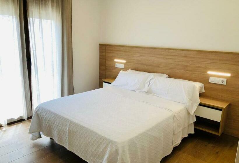 بنسيون El Montoro