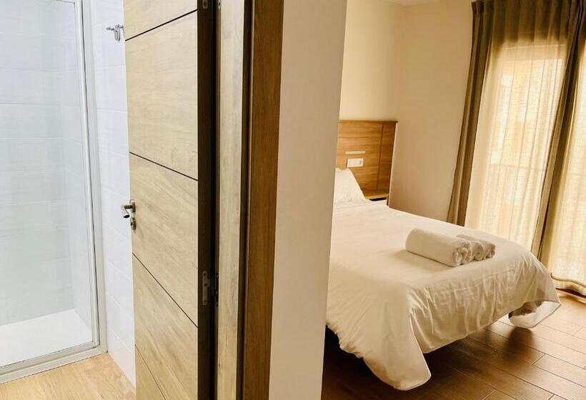 بنسيون El Montoro