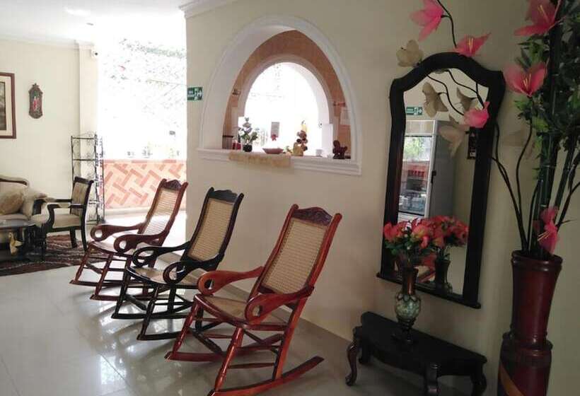 פנסיון Hostal Casa Mebi