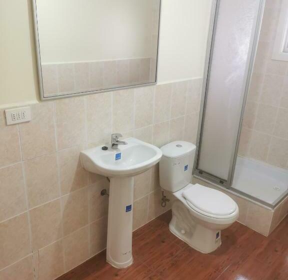 פנסיון Hostal Piedra Santa