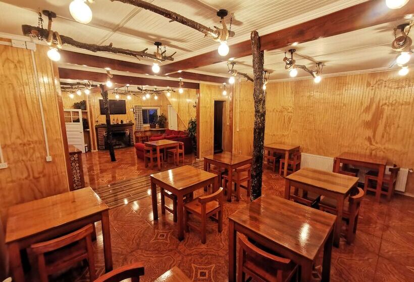 פנסיון Hostal Piedra Santa