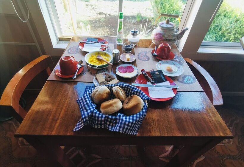 بنسيون Hostal Piedra Santa