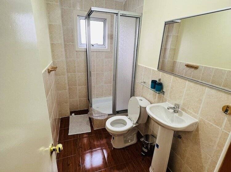 פנסיון Hostal Piedra Santa