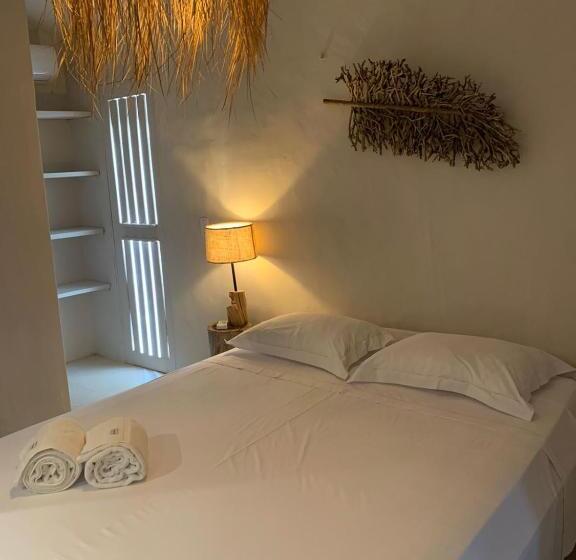 پانسیون Kanaha Beach Villa