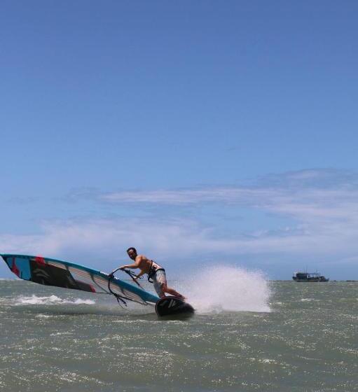 پانسیون Kanaha Beach Villa