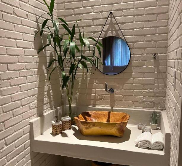 پانسیون Kanaha Beach Villa