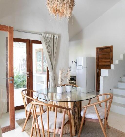 پانسیون Kanaha Beach Villa