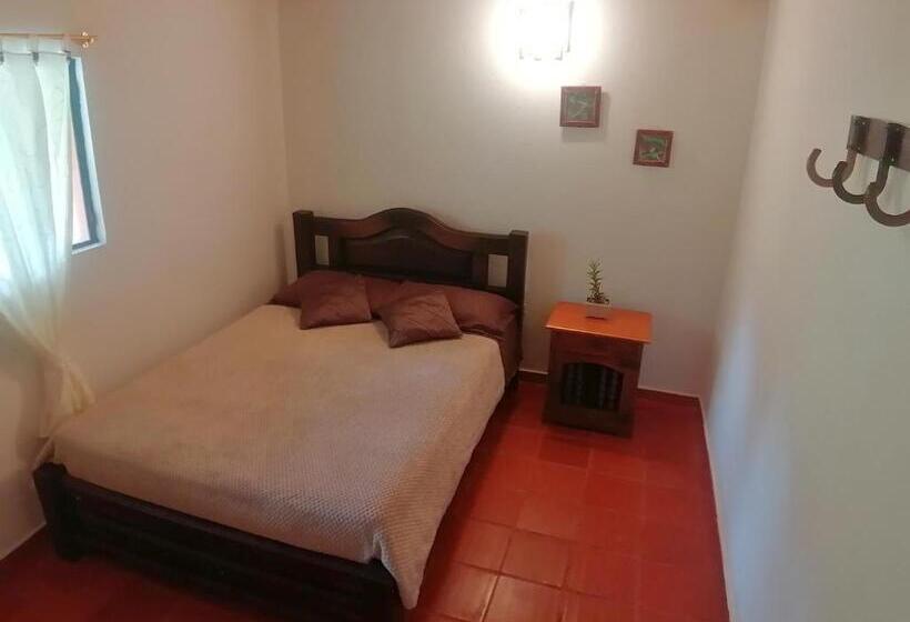 بنسيون Nuestro Bosque I