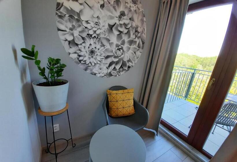 פנסיון Penzion Zahrada Nad řekou, Restaurace A Kavárna   Parkování Grátis