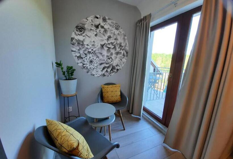 פנסיון Penzion Zahrada Nad řekou, Restaurace A Kavárna   Parkování Grátis