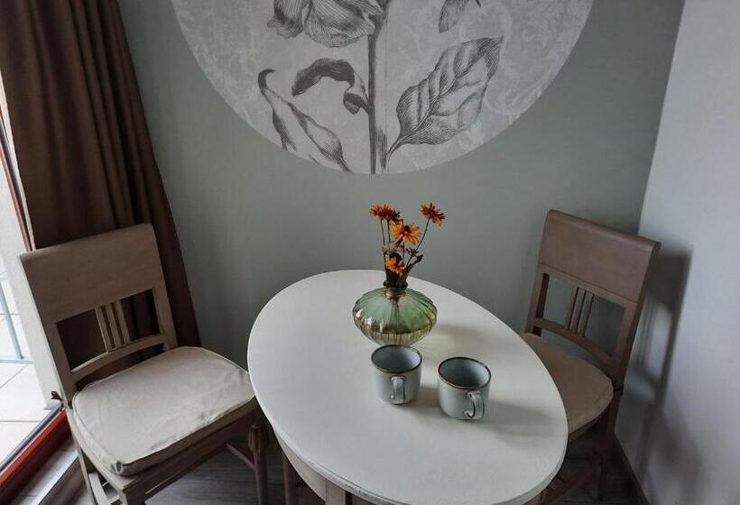 פנסיון Penzion Zahrada Nad řekou, Restaurace A Kavárna   Parkování Grátis