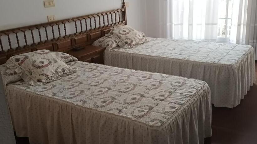 פנסיון Casanova Hostal Restaurante