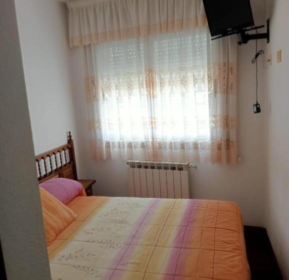 פנסיון Casanova Hostal Restaurante