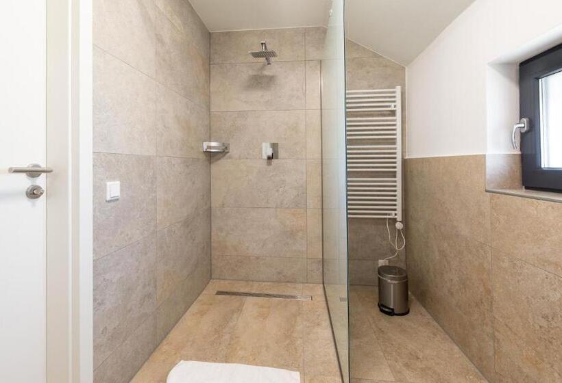 Seepension Ostertach Am Leitgeringer See