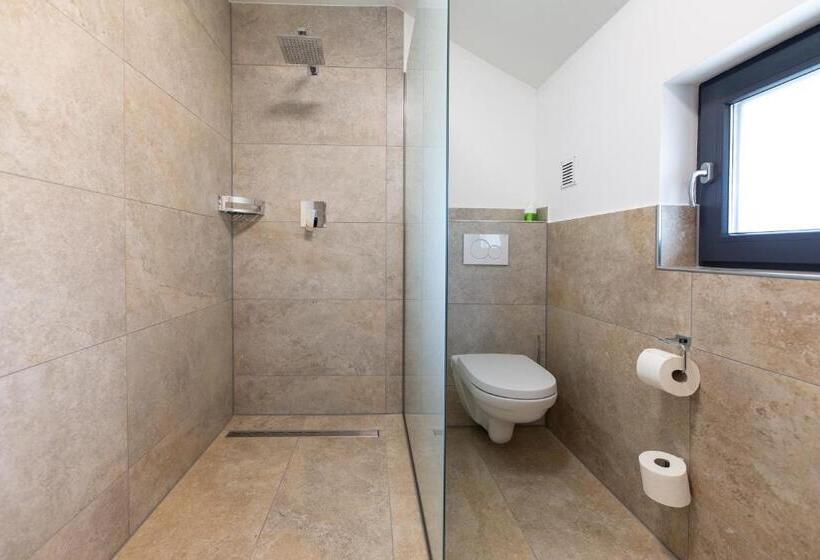 Seepension Ostertach Am Leitgeringer See