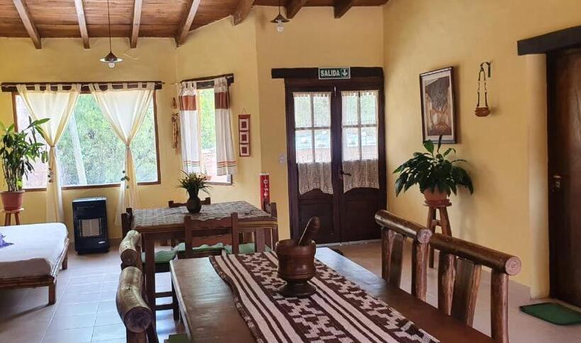 ユースホステル La Casa De La Abuela Tilcara