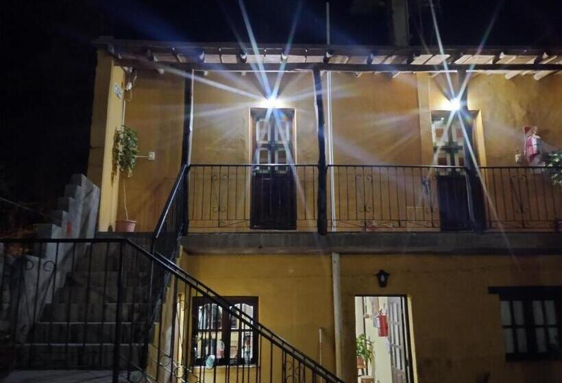 ユースホステル La Casa De La Abuela Tilcara