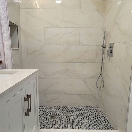 فندق Barefoot Mailman Inn & Suites