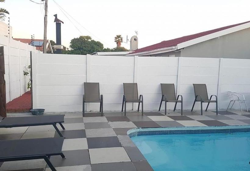 مبيت وإفطار Ebi Okeng Attorneys Inc, 11 Byron Road Table View