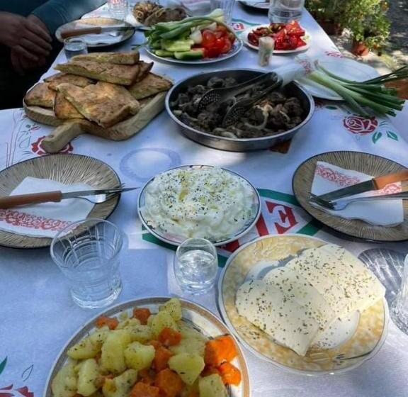 민박 Guest House Hyrmet Demushi