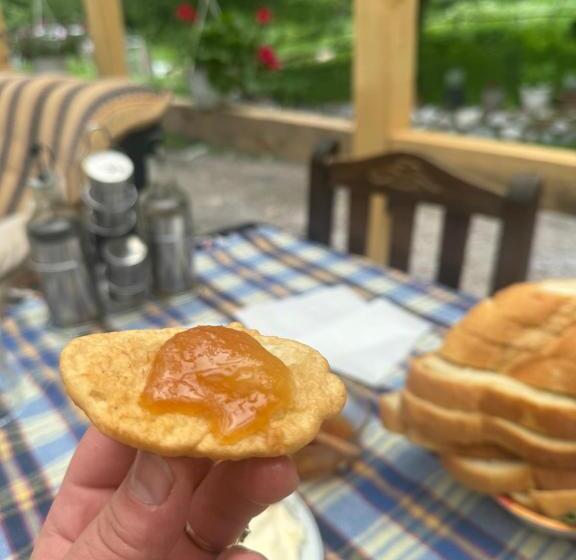 민박 Guest House Hyrmet Demushi