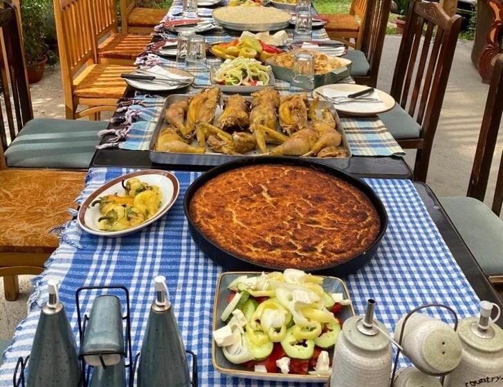 تختخواب و صبحانه Guest House Hyrmet Demushi