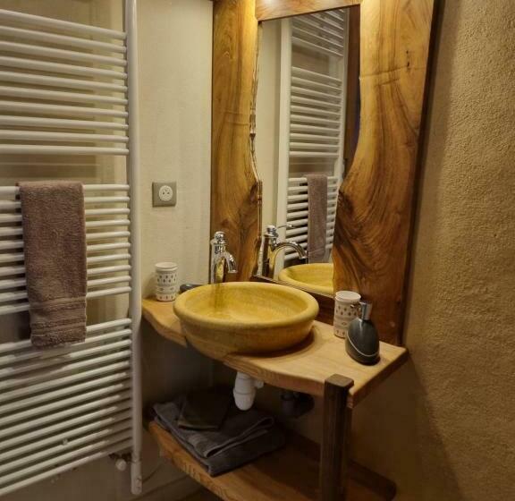 مبيت وإفطار L Attegia Lia