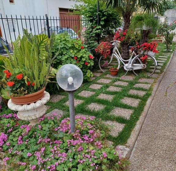 住宿加早餐  La Neviera