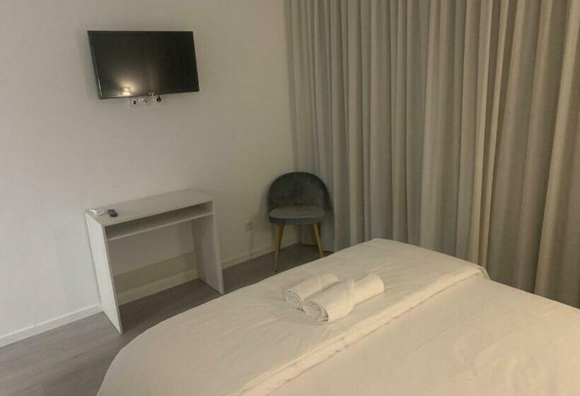 住宿加早餐  O Frances