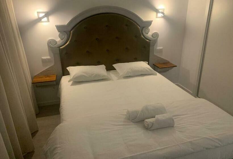 住宿加早餐  O Frances