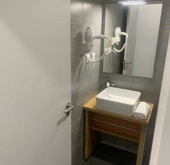 住宿加早餐  O Frances