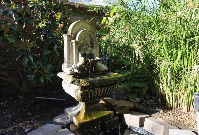 Bed and Breakfast Virginia Point Inn