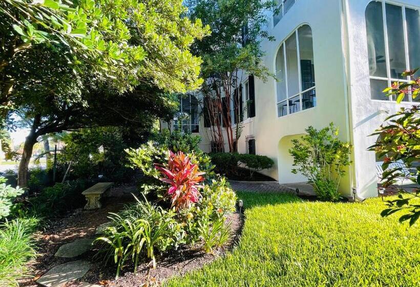 Bed and Breakfast Virginia Point Inn