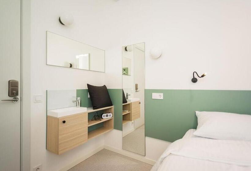 Capsule Hotel & Hostel