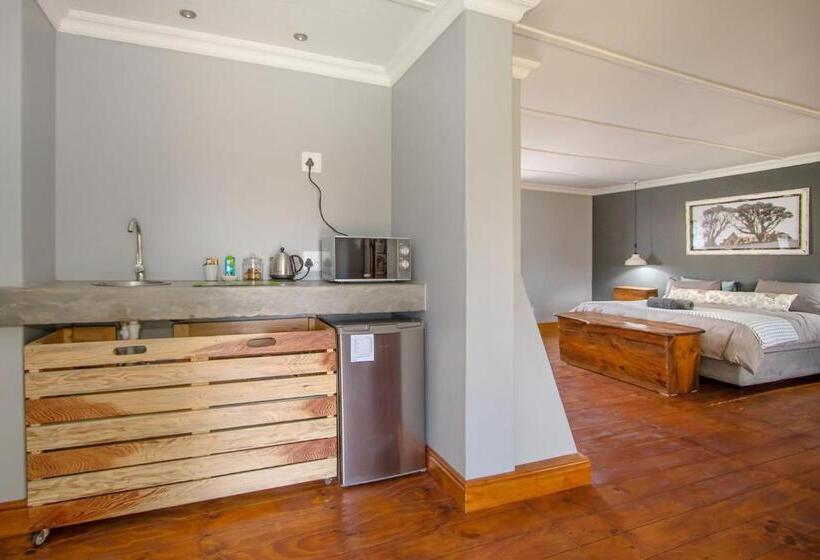 فندق Avondrust Guest House