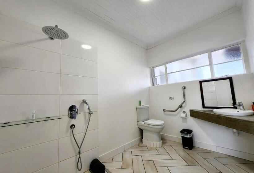 فندق Avondrust Guest House