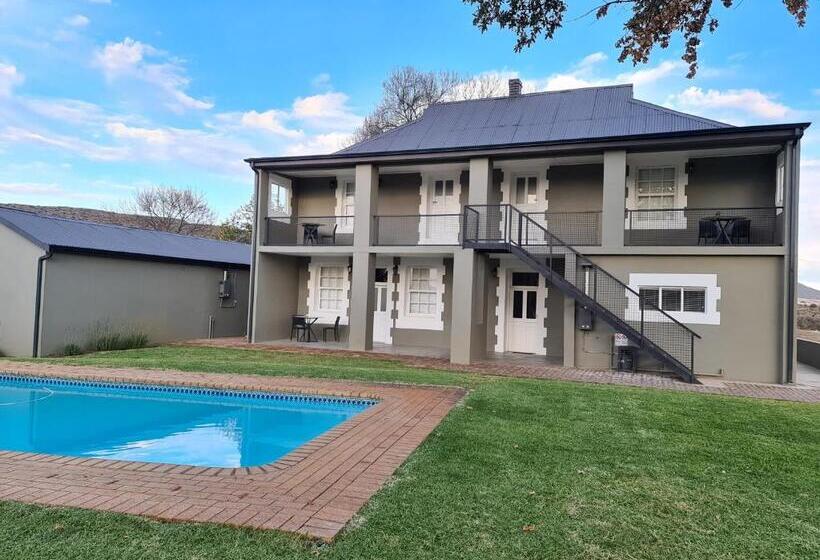 فندق Avondrust Guest House